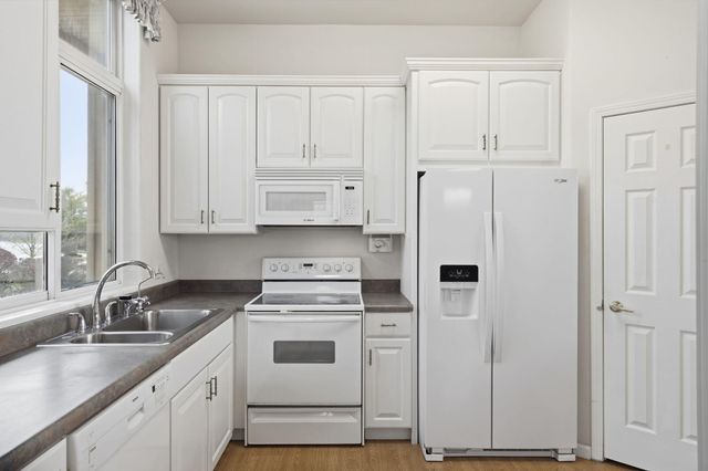 131 Split Rock Drive, Hollister, MO 65672