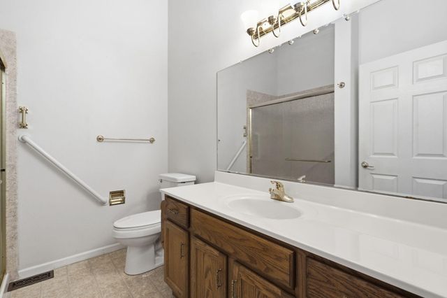 131 Split Rock Drive, Hollister, MO 65672