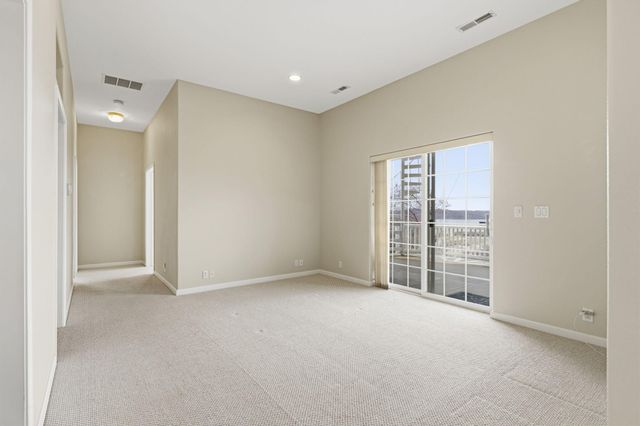 131 Split Rock Drive, Hollister, MO 65672