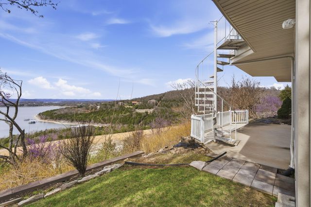 131 Split Rock Drive, Hollister, MO 65672