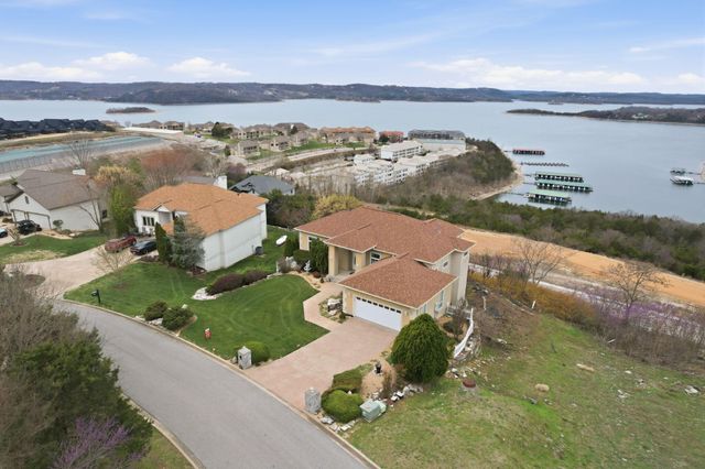 131 Split Rock Drive, Hollister, MO 65672