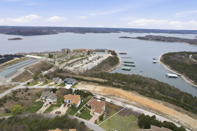 131 Split Rock Drive, Hollister, MO 65672