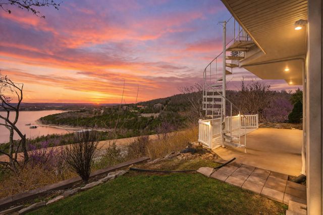 131 Split Rock Drive, Hollister, MO 65672