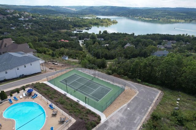 131 Split Rock Drive, Hollister, MO 65672