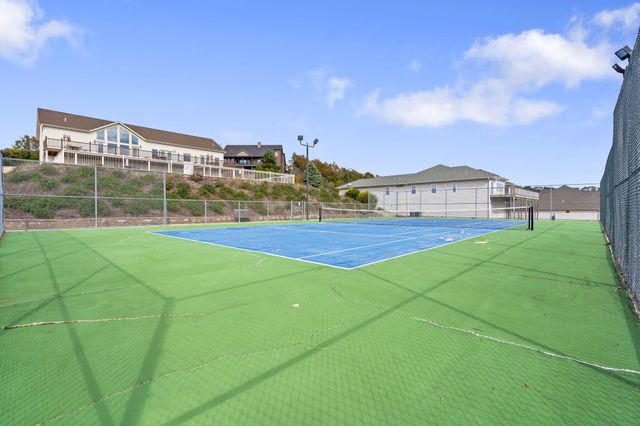 131 Split Rock Drive, Hollister, MO 65672