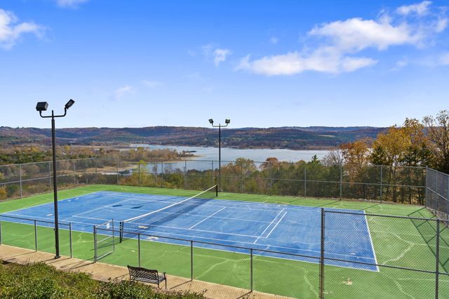 131 Split Rock Drive, Hollister, MO 65672