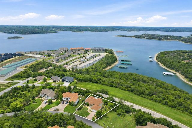 131 Split Rock Drive, Hollister, MO 65672