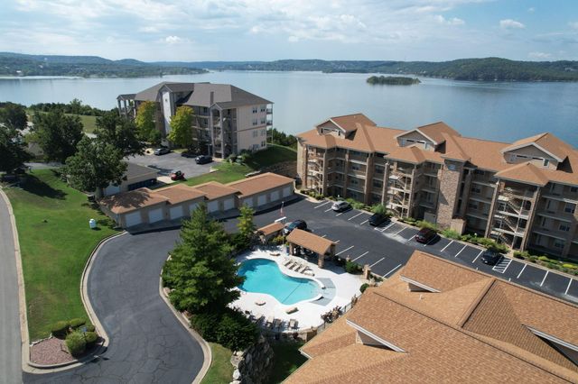 131 Split Rock Drive, Hollister, MO 65672