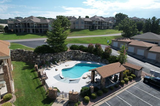 131 Split Rock Drive, Hollister, MO 65672