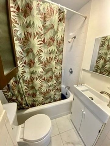 42 Henshaw St 1, Newton, MA 02465