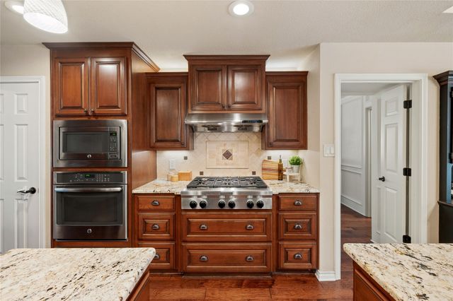 3005 Glasgow Drive, Arlington, TX 76015