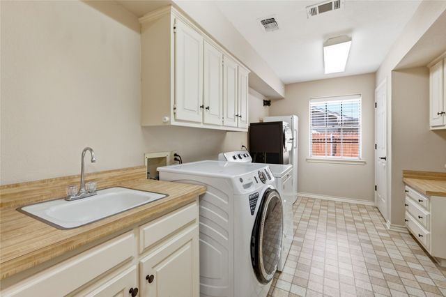 3005 Glasgow Drive, Arlington, TX 76015