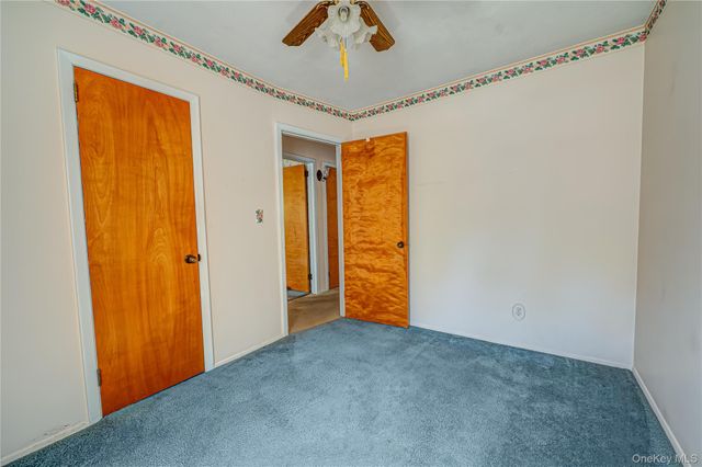 24 Kellogg Place, Huntington Station, NY 11746