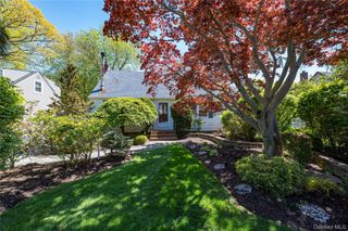 24 Kellogg Place, Huntington Station, NY 11746