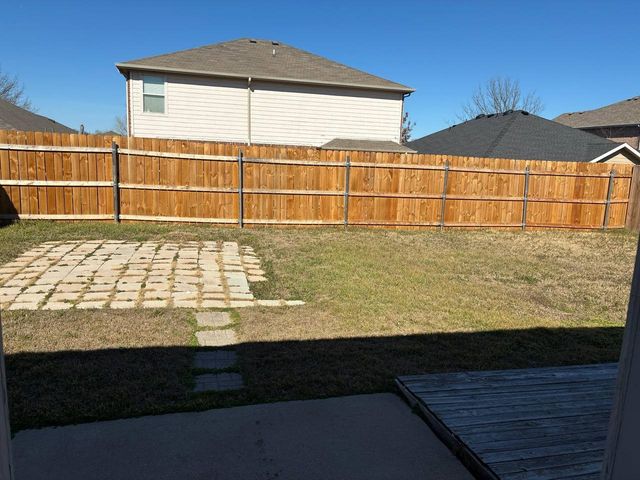 515 Creekside Drive, Princeton, TX 75407
