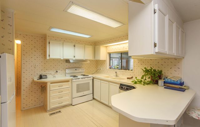 215 Tolman Creek Road SPC 16, Ashland, OR 97520