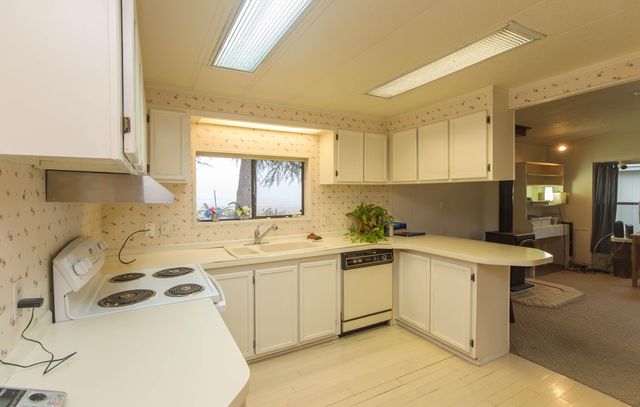 215 Tolman Creek Road SPC 16, Ashland, OR 97520