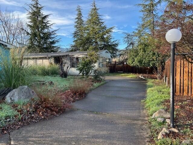 215 Tolman Creek Road SPC 16, Ashland, OR 97520