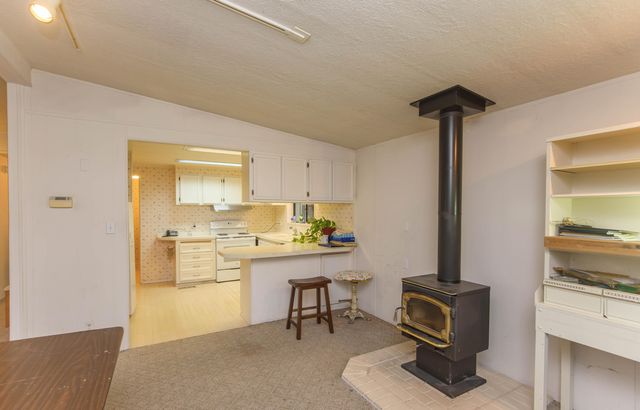 215 Tolman Creek Road SPC 16, Ashland, OR 97520