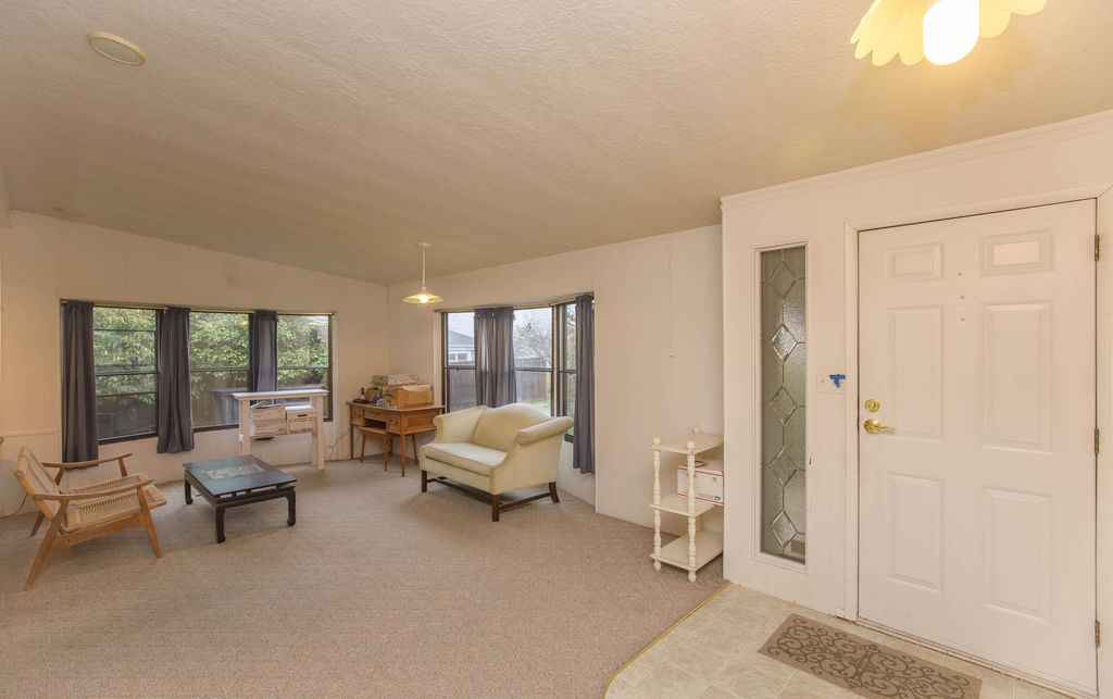 215 Tolman Creek Road SPC 16, Ashland, OR 97520