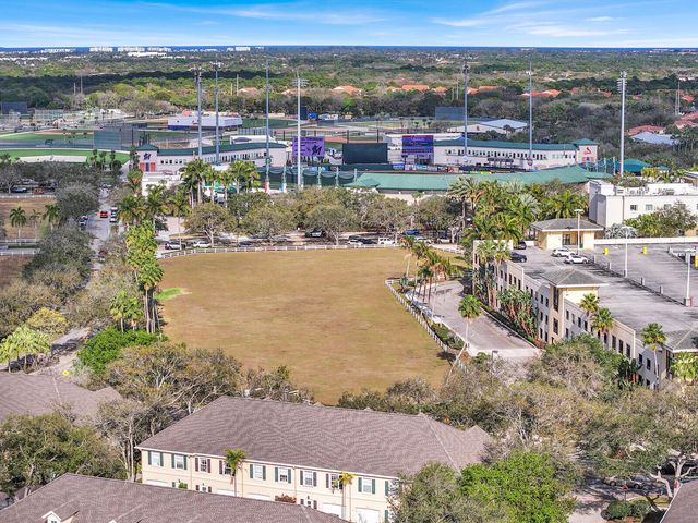 133 Wentworth Court, Jupiter, FL 33458