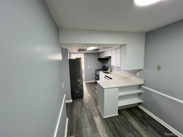 21711 Hidden Rivers Drive, Southfield, MI 48075