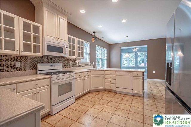 6634 Blue Heather Court, Lower Macungie Twp, PA 18062