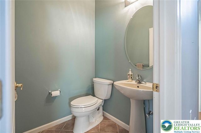 6634 Blue Heather Court, Lower Macungie Twp, PA 18062