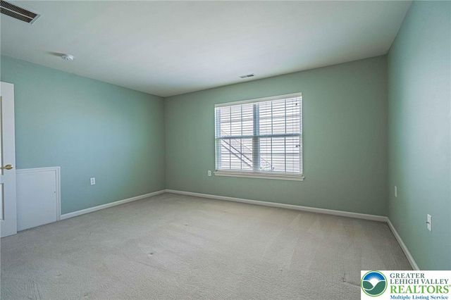 6634 Blue Heather Court, Lower Macungie Twp, PA 18062