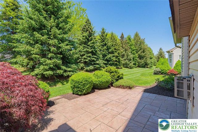 6634 Blue Heather Court, Lower Macungie Twp, PA 18062