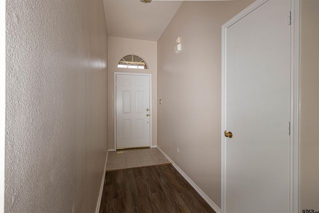 221 Maggie Cir, Flint, TX 75762