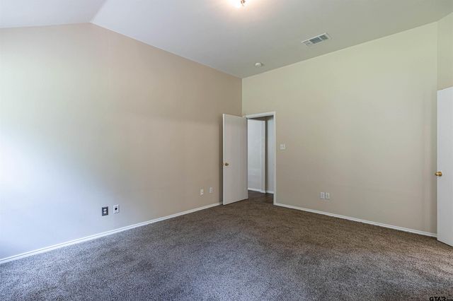 221 Maggie Cir, Flint, TX 75762