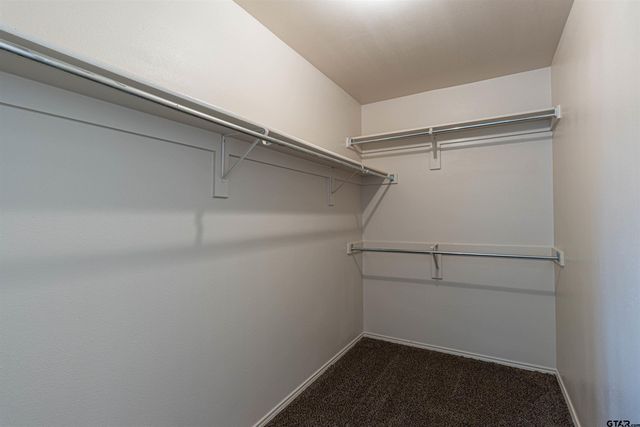 221 Maggie Cir, Flint, TX 75762