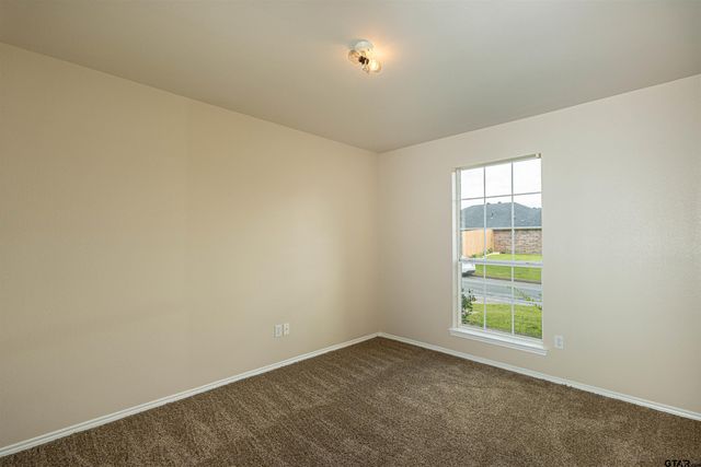 221 Maggie Cir, Flint, TX 75762