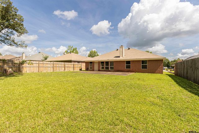 221 Maggie Cir, Flint, TX 75762