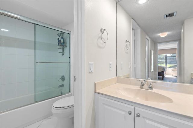 4240 Oaks Terrace 105, Pompano Beach, FL 33069