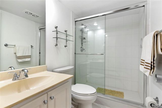 4240 Oaks Terrace 105, Pompano Beach, FL 33069