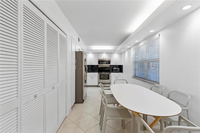 4240 Oaks Terrace 105, Pompano Beach, FL 33069
