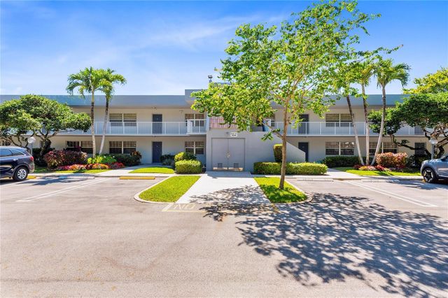 4240 Oaks Terrace 105, Pompano Beach, FL 33069