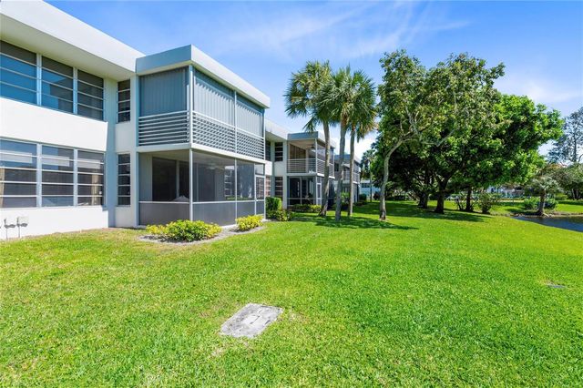 4240 Oaks Terrace 105, Pompano Beach, FL 33069