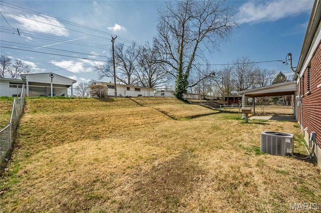 1712 Atmore Drive, St Louis, MO 63136