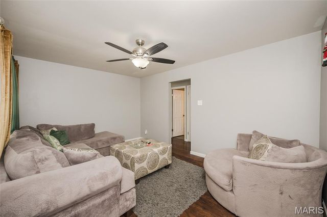 1712 Atmore Drive, St Louis, MO 63136