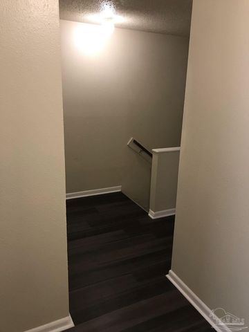800 Esconditas Pl, Pensacola, FL 32506