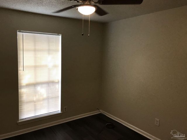 800 Esconditas Pl, Pensacola, FL 32506