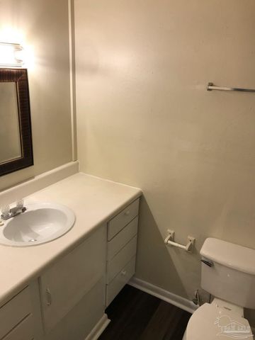 800 Esconditas Pl, Pensacola, FL 32506