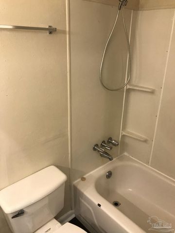 800 Esconditas Pl, Pensacola, FL 32506