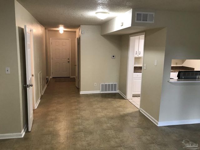800 Esconditas Pl, Pensacola, FL 32506