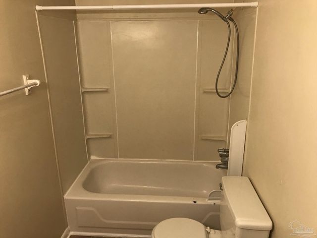 800 Esconditas Pl, Pensacola, FL 32506
