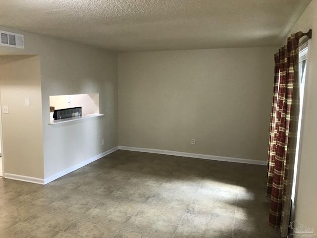 800 Esconditas Pl, Pensacola, FL 32506