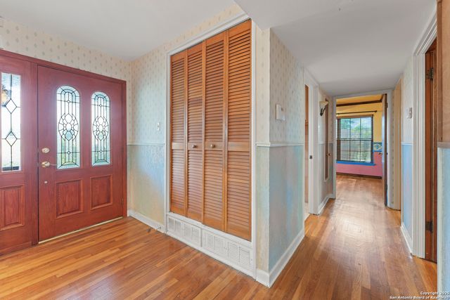 262 Cresham, San Antonio, TX 78218